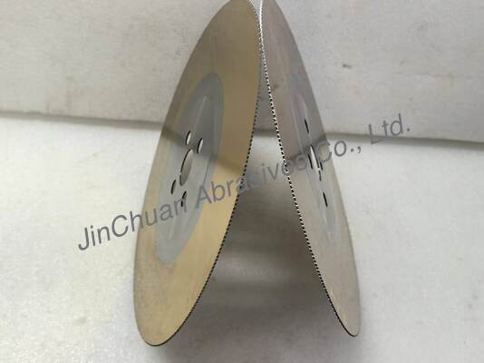 hss zaagblad met 330 tanden, gebruikt voor het snijden van de afdichtingsstrook, met een diameter van 285 mm,